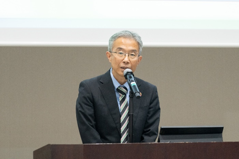 写真：設立発起を表明する水口高崎経済大学学長