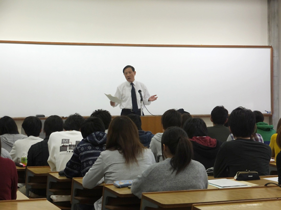 松山大学での講演