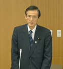 財務局長会議にて挨拶する福岡大臣政務官（10月31日）