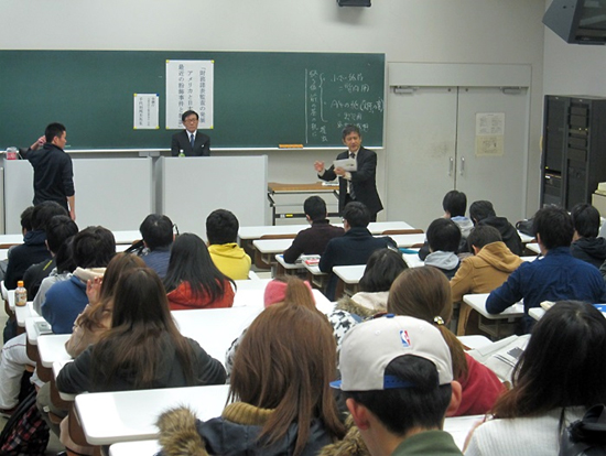 北九州市立大学での講演