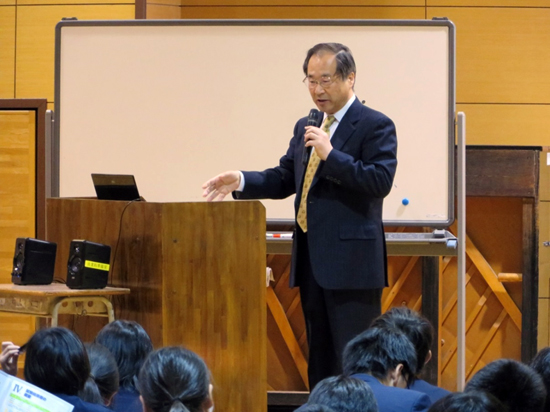 福岡県立宇美商業高等学校での講演の様子2